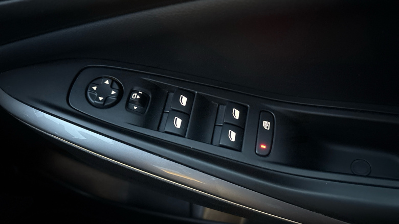 Vauxhall Grandland 1.2 Turbo SE 5dr Petrol Hatchback